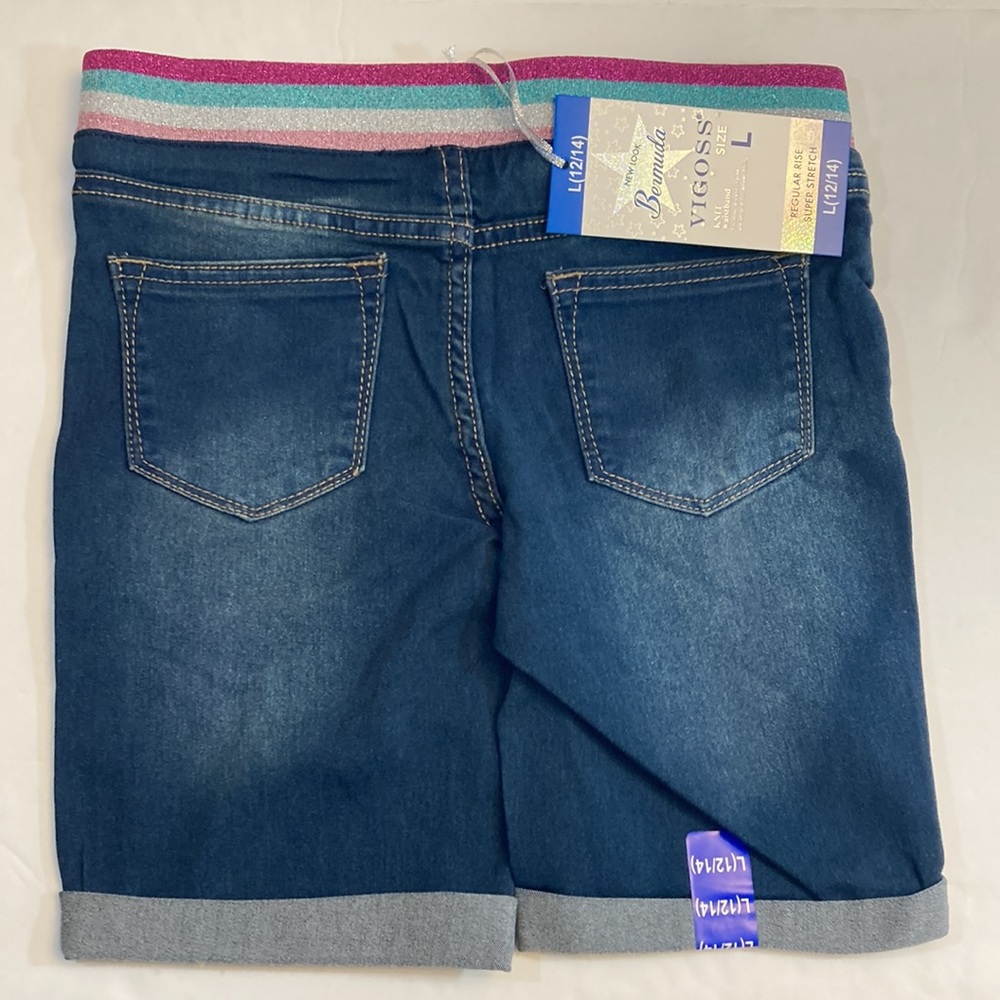 Shorts - Picture 6 of 10
